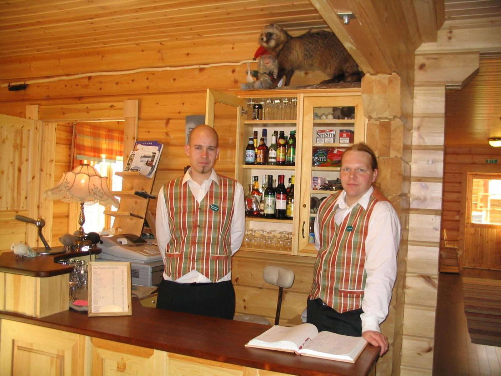 Guest House Haapaniemen Hirsikartano Ійсалмі Екстер'єр фото